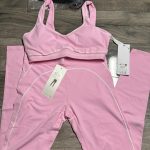 Alo Yoga Women's Pink Leggings - Image 2