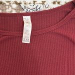 Alo Yoga Women's Burgundy and Red Leggings - Image 2