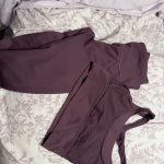 Lululemon Women's Purple and Burgundy Leggings - Image 2
