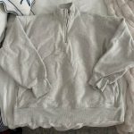 Aritzia Women's Cream and White Sweatshirt - Image 2