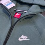 Nike Men’s Green Jacket - Image 2