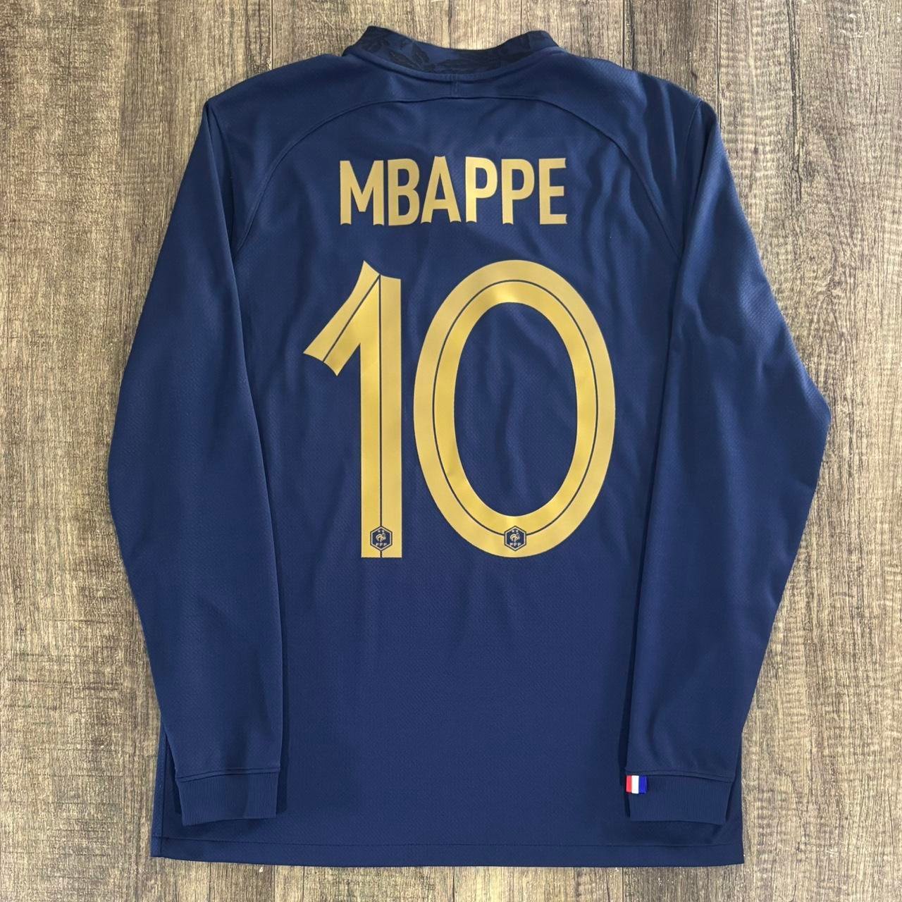 P0-156.jpg Nike Men's Navy and Blue Shirt - Image 1