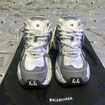 Balenciaga Men's Grey and White Trainers - Image 3