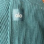 Alo Yoga Women's Green and Blue Jumper - Image 3