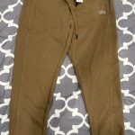 Alo Yoga Women's Tan and Brown Sweatshirt - Image 3