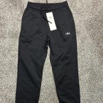 Alo Yoga Men's Black Sweatshirt - Image 3