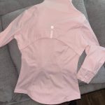 Lululemon Women's Pink Sweatshirt - Image 3