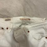 Levi’s Women’s White Jeans - Image 3