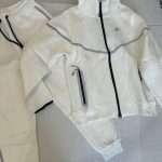 Nike Men's Black Hoodie - Image 4