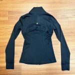 Lululemon Women's Black and Green Leggings - Image 4