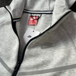 Nike Men's Grey Hoodie - Image 4