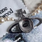 Vivian Big Saturn Pearl Necklace - Image 4