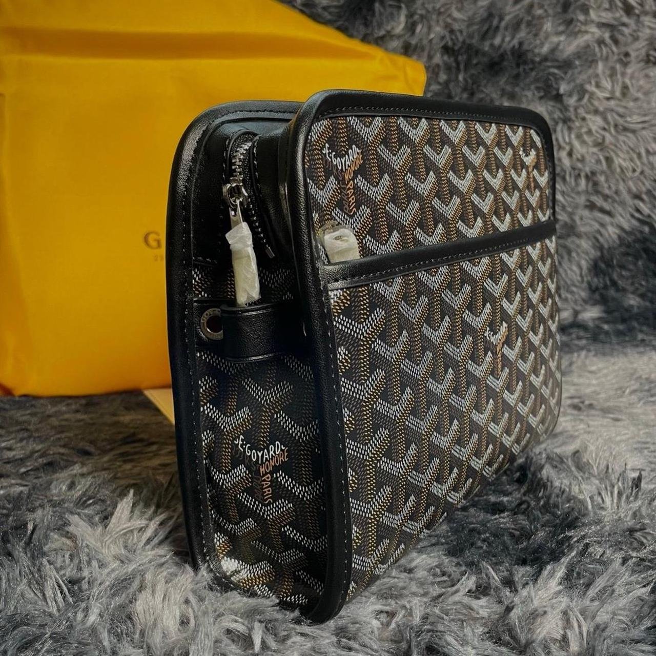 P0-331.jpg Goyard Pouch Bag - Image 1