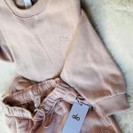 Alo Yoga Women's Pink Sweatshirt - Image 5