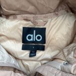 Alo Yoga Women's Pink and Tan Gilet - Image 5