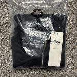 Alo Yoga Men's Black Sweatshirt - Image 5