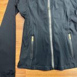 Lululemon Women's Black and Green Leggings - Image 5