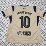 Nike Men's Tan and Cream T-shirt - Image 5