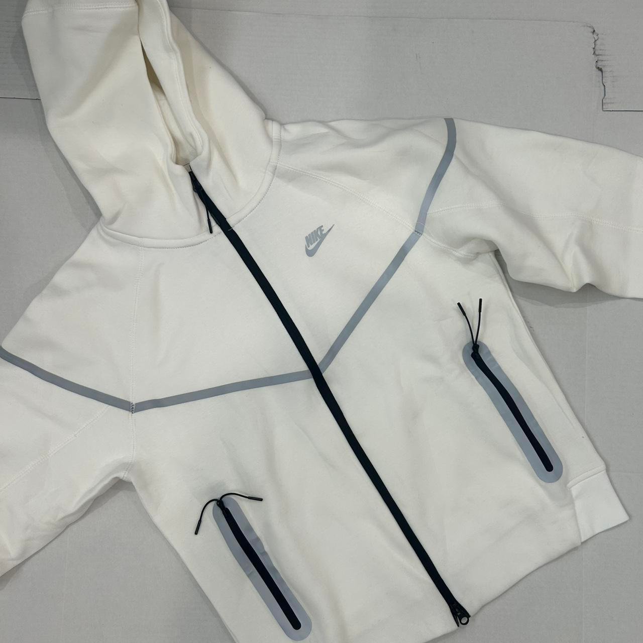 P0-417.jpg Nike Men's White and Cream Hoodie - Image 1