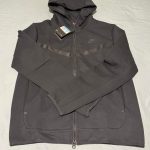 Nike Men's Black Hoodie - Image 7