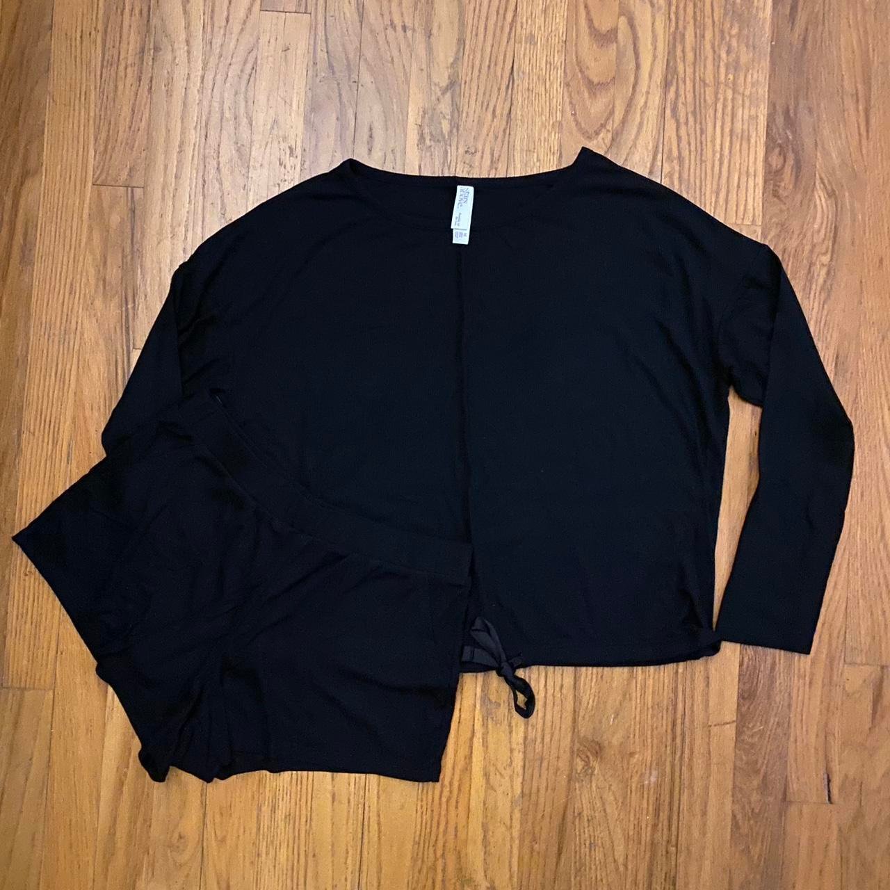 P0-5-203.jpg Stars Above Women's Black Pajamas - Image 1