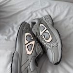 Dior Men's Grey and White Trainers - Image 4