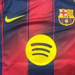 Nike Men's Red and Blue T-shirt - Image 6