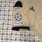 Nike Men's Tan and Cream T-shirt - Image 6