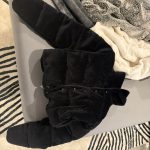 Alo Yoga Women's Black Jacket - Image 4