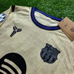 Nike Men's Tan T-shirt - Image 8