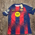 Nike Men's Red and Blue T-shirt - Image 7